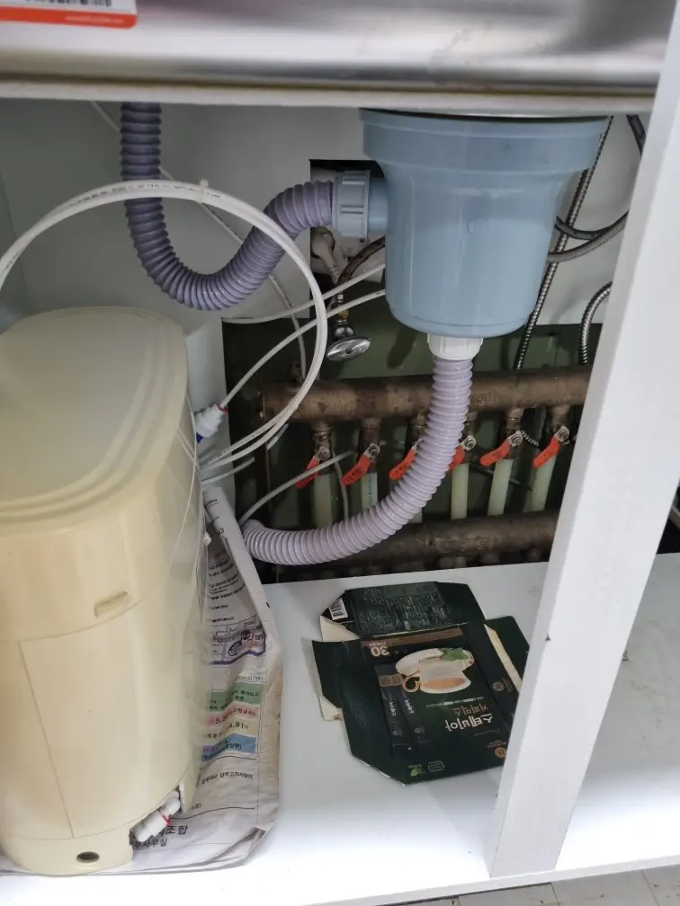 싱크대 막힘 샤프트 작업, 배수관 깊은 곳까지 뚫어 드립니다